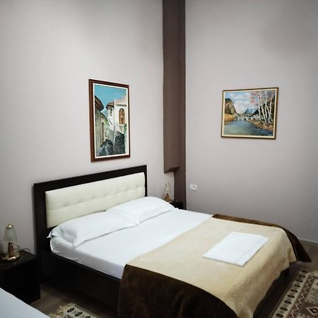 Vila Lili Guest House - Berat Exterior photo