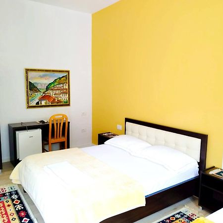 Vila Lili Guest House - Berat Exterior photo