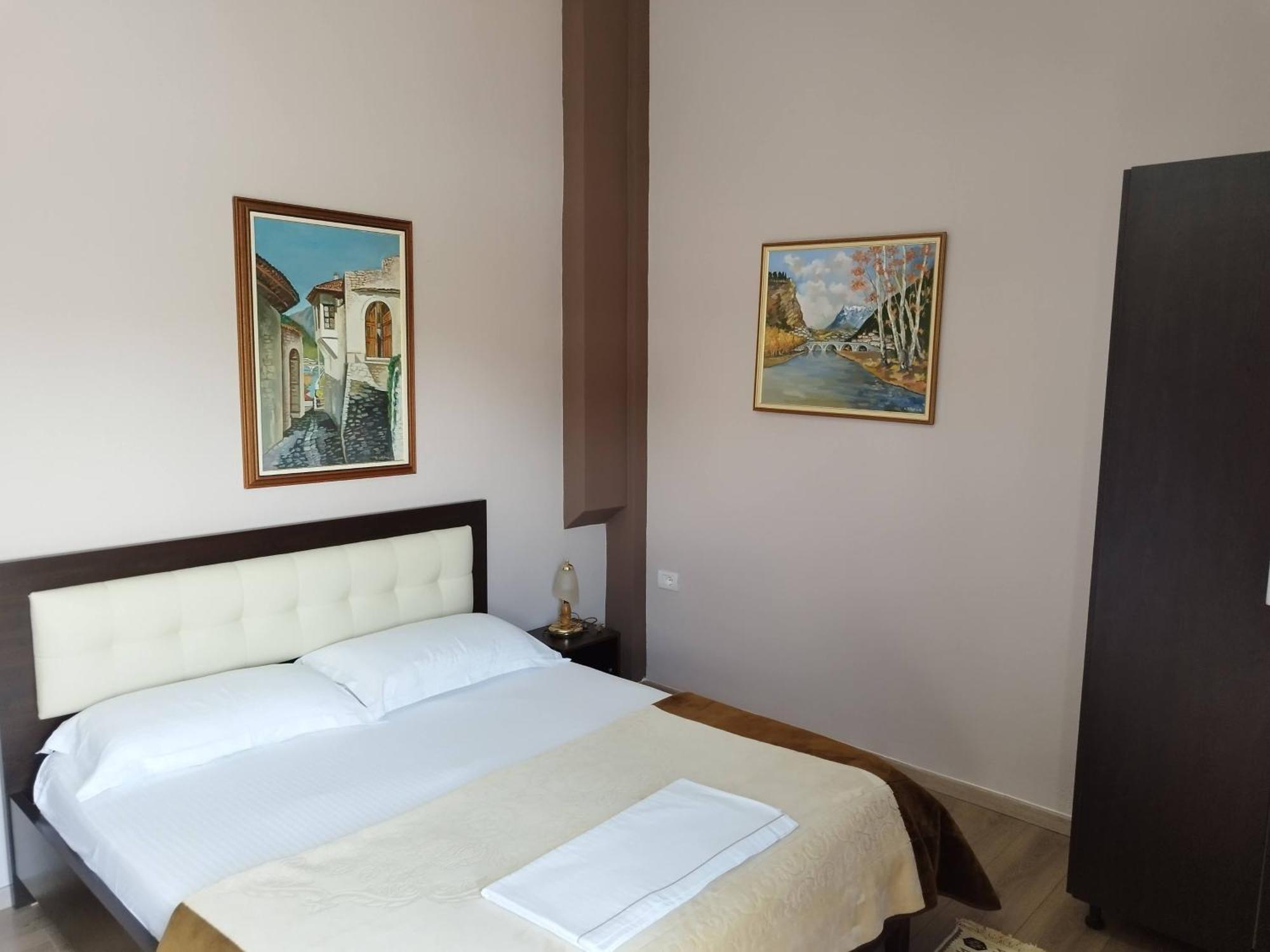 Vila Lili Guest House - Berat Exterior photo