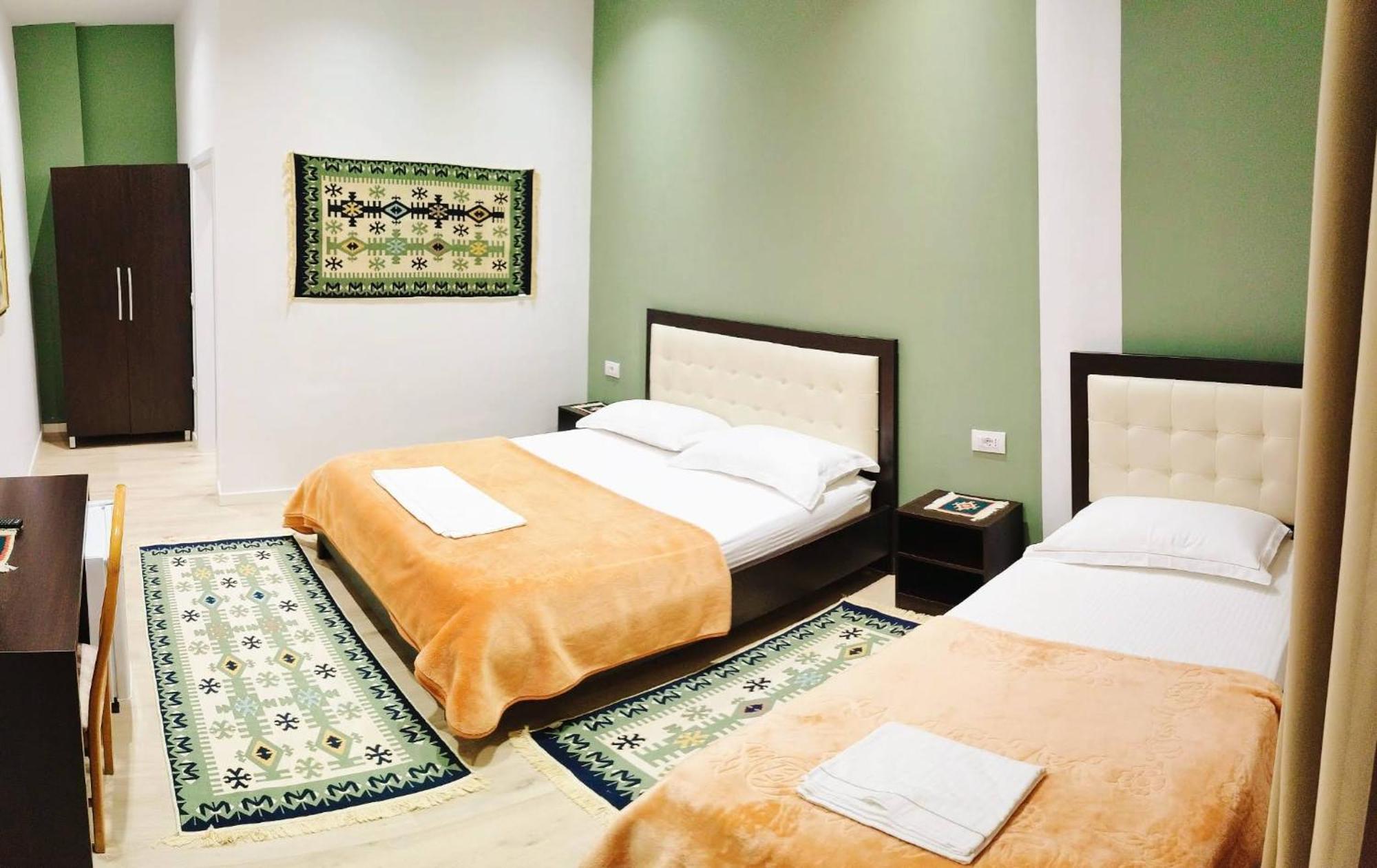 Vila Lili Guest House - Berat Exterior photo